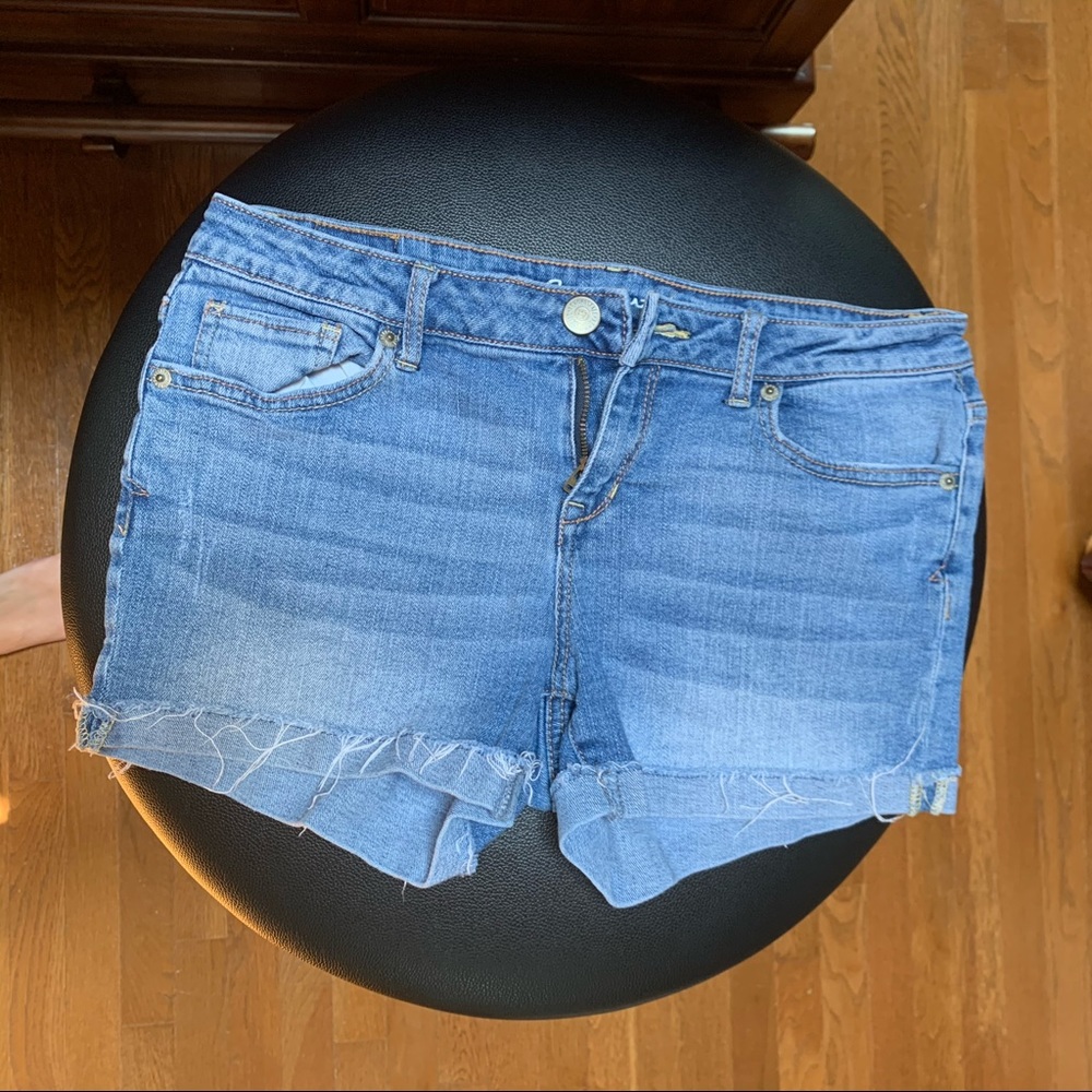 Aeropostale Light Wash Midi Shorts